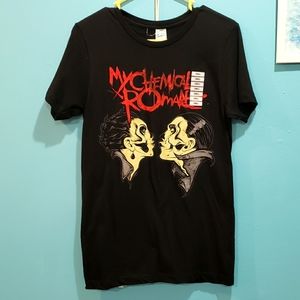 *RARE* MY CHEMICAL ROMANCE HOT TOPIC EXCLUSIVE T-SHIRT